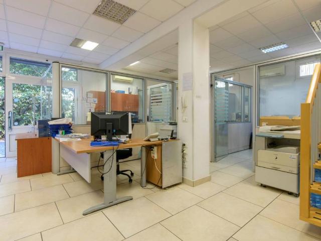 Locale Commerciale in vendita a Dozza, Bologna