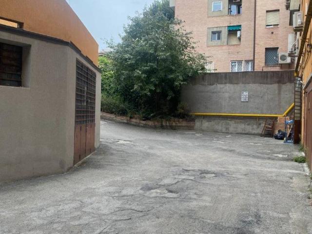 Locale Commerciale in vendita a Savena, Bologna