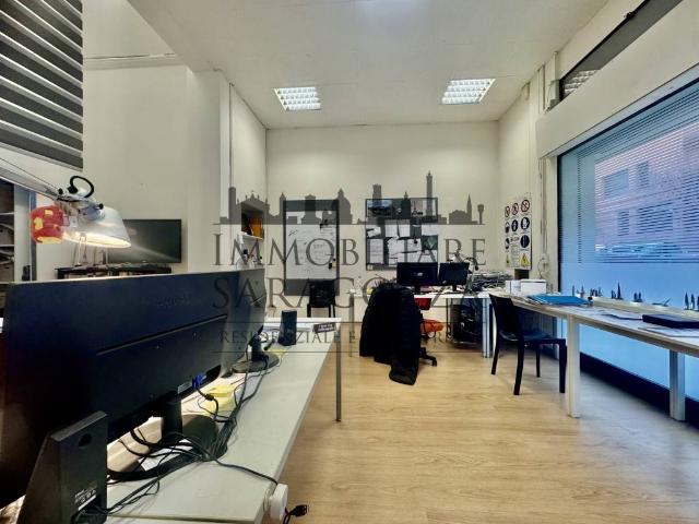 Locale Commerciale in vendita a Porto-Saragozza, Bologna