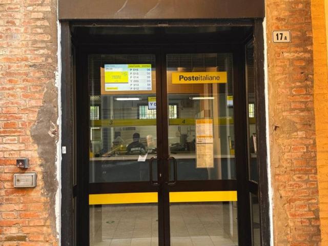 Locale Commerciale in vendita a San Donato-San Vitale, Bologna