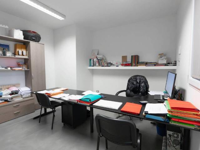 Locale Commerciale in vendita a Unione Terre di Pianura, Granarolo Dell'emilia