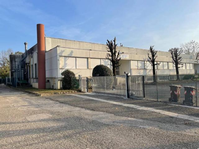 Locale Commerciale in vendita a San Donato-San Vitale, Bologna