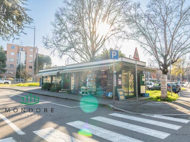 Locale Commerciale in vendita a Savena, Bologna