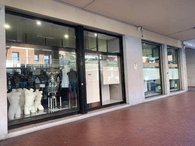 Locale Commerciale in vendita a Quartiere Navile, Bologna