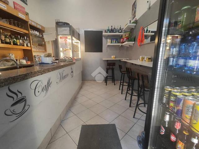 Locale Commerciale in vendita a San Donato-San Vitale, Bologna