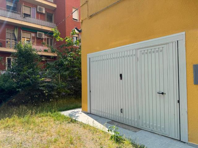 Locale Commerciale in vendita a Quartiere Navile, Bologna