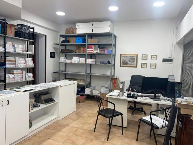 Locale Commerciale in vendita a Monte Donato, Bologna