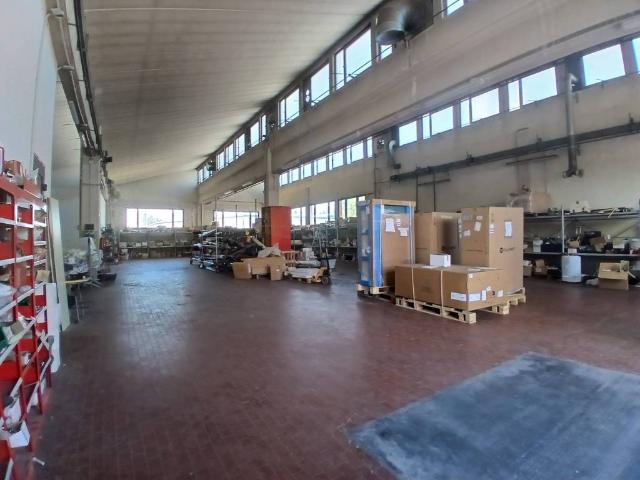 Locale Commerciale in vendita a Dozza, Bologna