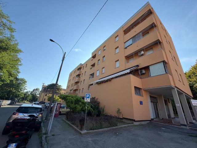 Locale Commerciale in vendita a Quartiere Navile, Bologna