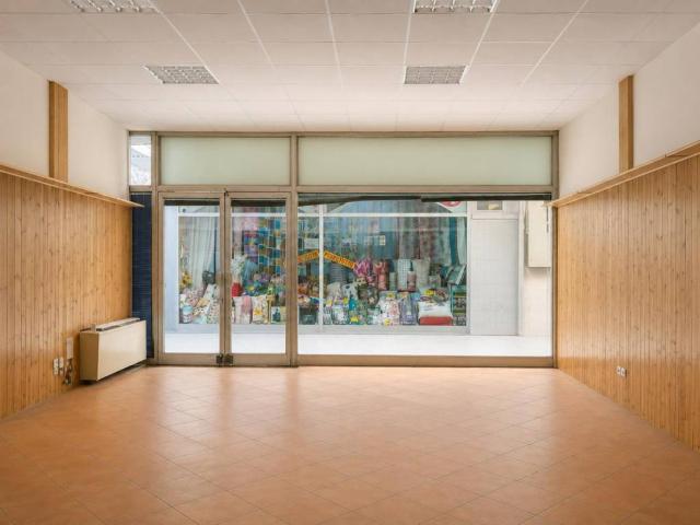 Locale Commerciale in vendita a San Sisto, Bologna