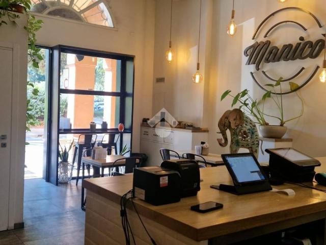 Locale Commerciale in vendita a Porto-Saragozza, Bologna