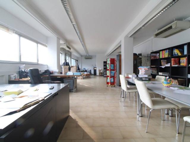 Locale Commerciale in vendita a Quartiere Navile, Bologna