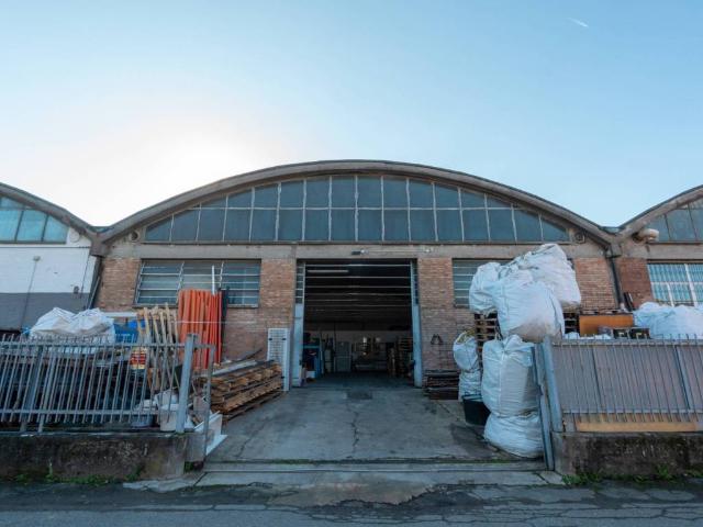 Locale Commerciale in vendita a Unione Terre di Pianura, Granarolo Dell'emilia