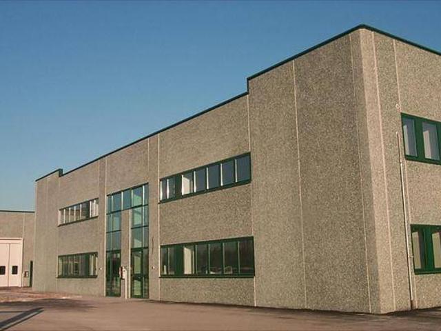 Locale Commerciale in vendita a Bologna, Reggio Emilia