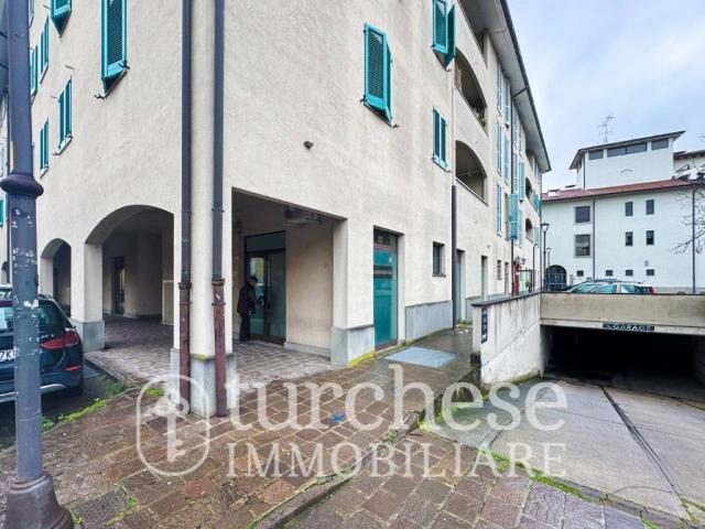 Locale Commerciale in vendita a Boltiere, Lombardia