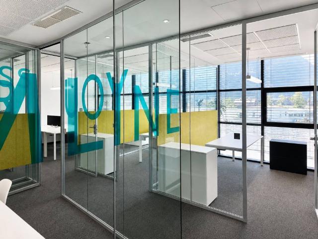 Locale Commerciale in vendita a Oltrisarco-Aslago - Oberau-Haslach, Bolzano - Bozen