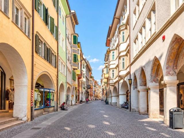 Palazzo in vendita a Centro Storico - Altstadt, Bolzano - Bozen
