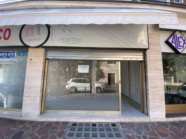 Locale Commerciale in vendita a Gries-San Quirino - Gries-Quirein, Bolzano - Bozen
