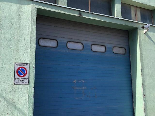 Locale Commerciale in vendita a Oltrisarco-Aslago - Oberau-Haslach, Bolzano - Bozen