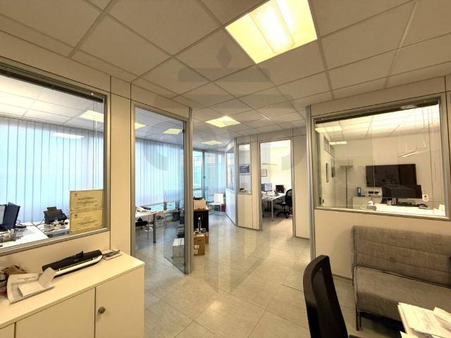 Locale Commerciale in vendita a Oltrisarco-Aslago - Oberau-Haslach, Bolzano - Bozen