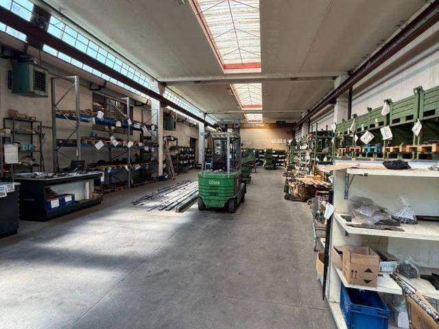 Locale Commerciale in vendita a Unione dei comuni del Sorbara, Bomporto