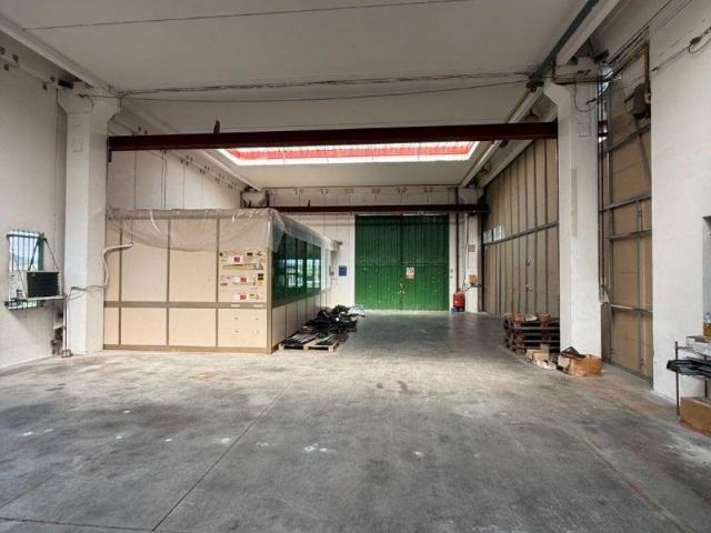 Locale Commerciale in vendita a Unione dei comuni del Sorbara, Bomporto