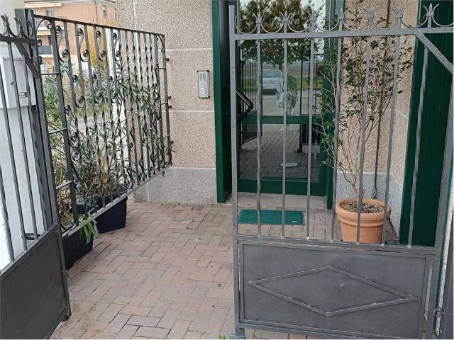 Locale Commerciale in vendita a Unione dei comuni del Sorbara, Bomporto
