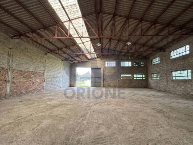 Locale Commerciale in vendita a Unione Alto Ferrarese, Bondeno