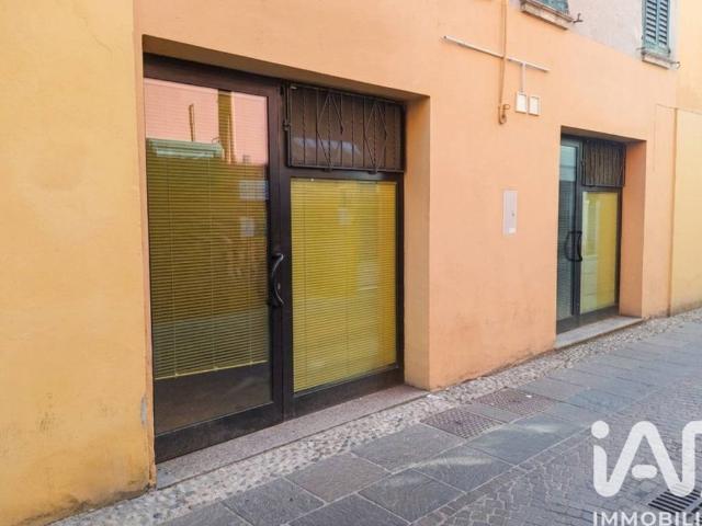 Locale Commerciale in vendita a Unione Alto Ferrarese, Bondeno