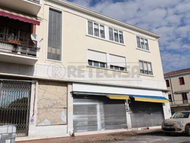 Locale Commerciale in vendita a Unione Alto Ferrarese, Bondeno
