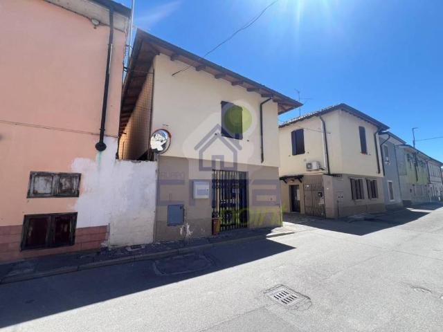 Locale Commerciale in vendita a Borghetto Lodigiano, Lombardia