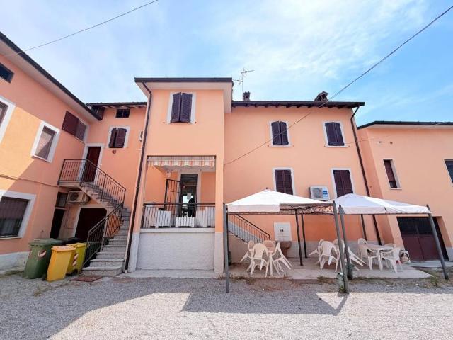 Locale Commerciale in vendita a Casoni, Borghetto Lodigiano