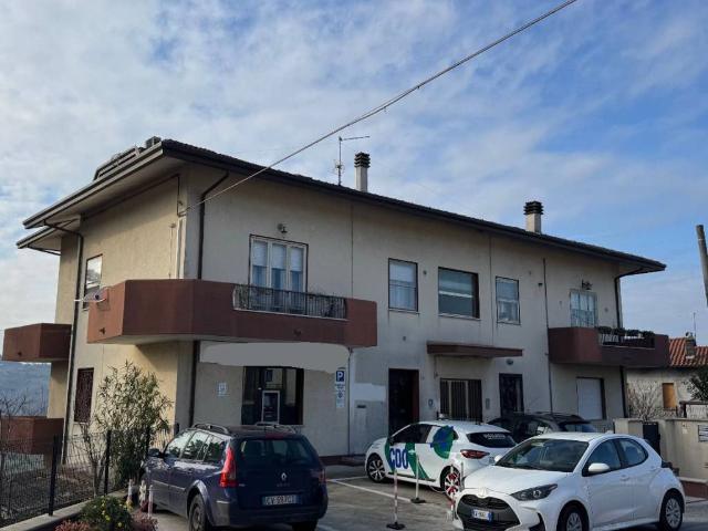 Locale Commerciale in vendita a Borghi, Reggio Emilia