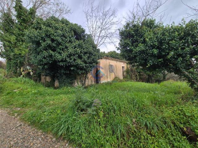 Locale Commerciale in vendita a Calabria, Catanzaro