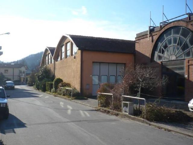 Locale Commerciale in vendita a Unione dei comuni Media Valle del Serchio, Borgo A Mozzano