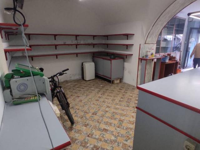 Locale Commerciale in vendita a Borgo Di Terzo, Lombardia