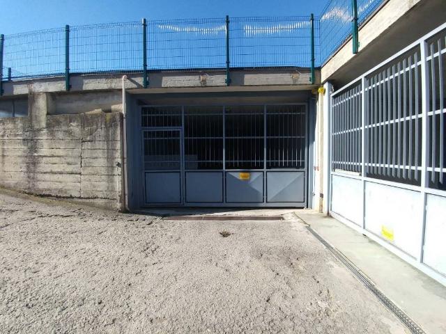 Locale Commerciale in vendita a Piemonte, Cuneo