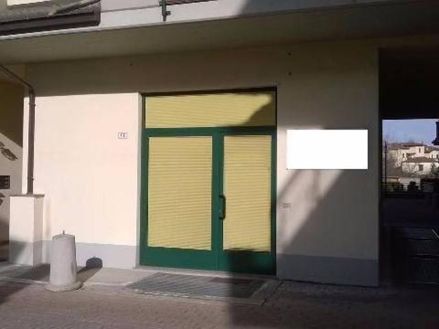 Locale Commerciale in vendita a Piemonte, Cuneo