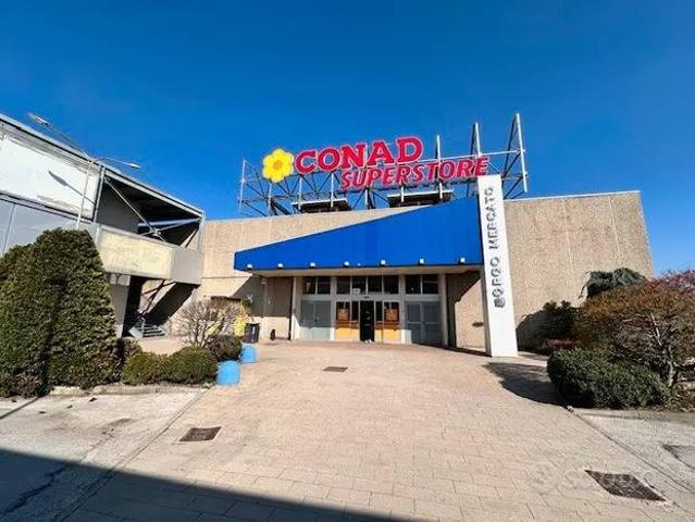 Locale Commerciale in vendita a Piemonte, Cuneo