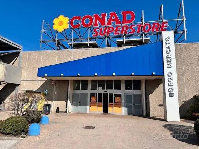Locale Commerciale in vendita a Piemonte, Cuneo