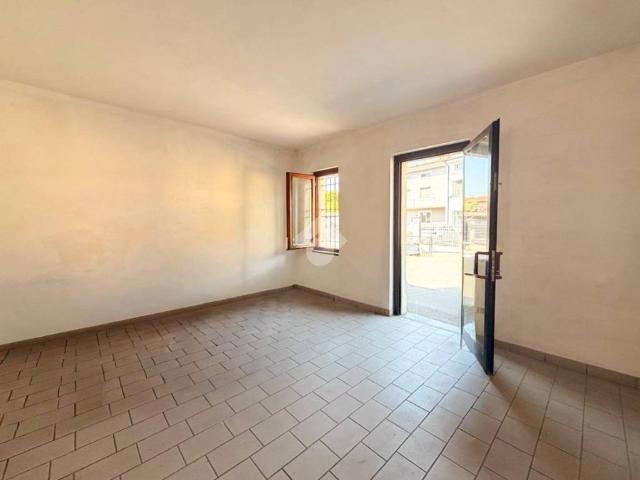 Locale Commerciale in vendita a Borgo San Giacomo, Lombardia
