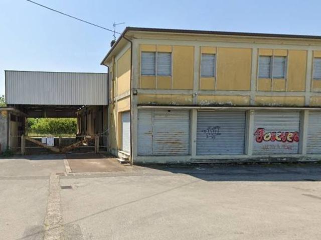 Locale Commerciale in vendita a Unione dei Comuni Bassa Bresciana Occidentale, Villachiara