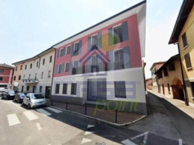Locale Commerciale in vendita a Borgo San Giacomo, Lombardia
