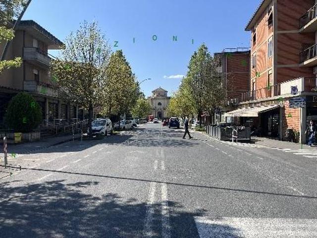 Locale Commerciale in vendita a Borgo San Lorenzo, Toscana
