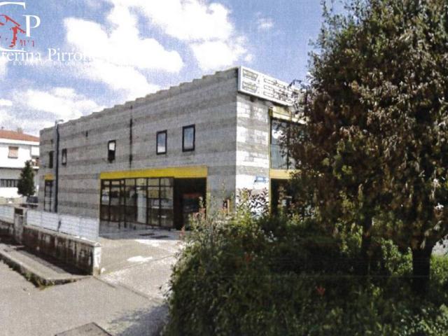 Locale Commerciale in vendita a Borgo San Lorenzo, Toscana