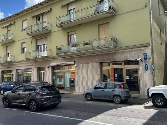 Locale Commerciale in vendita a Nuovo Circondario Imolese, Borgo Tossignano