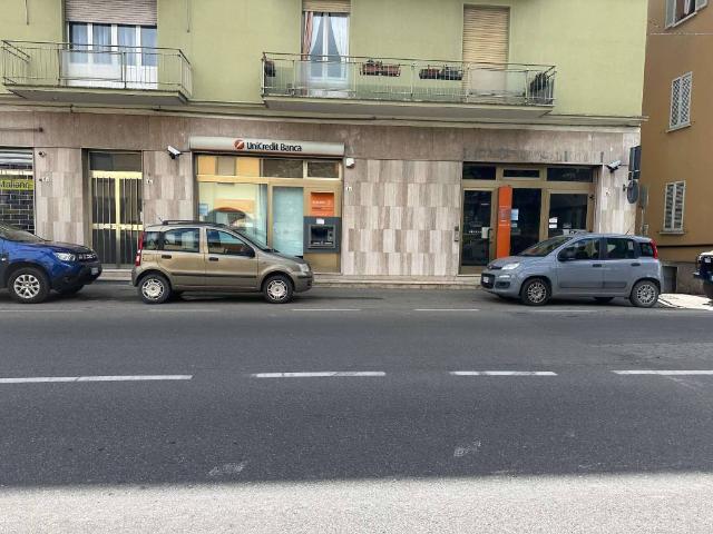 Locale Commerciale in vendita a Nuovo Circondario Imolese, Borgo Tossignano