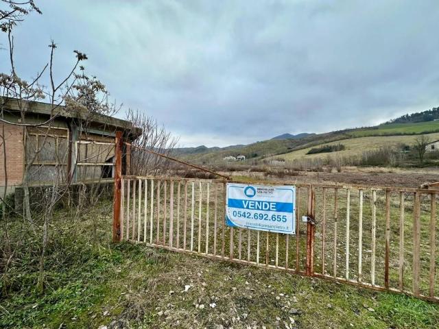 Locale Commerciale in vendita a Nuovo Circondario Imolese, Borgo Tossignano