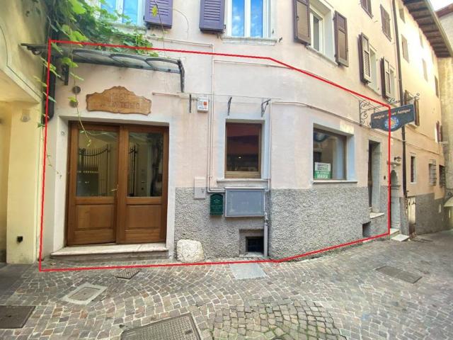 Locale Commerciale in vendita a Comunità Valsugana e Tesino, Borgo Valsugana