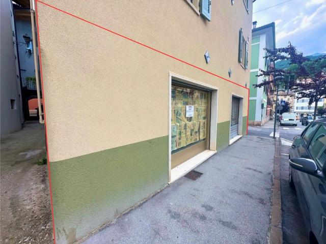 Locale Commerciale in vendita a Comunità Valsugana e Tesino, Borgo Valsugana